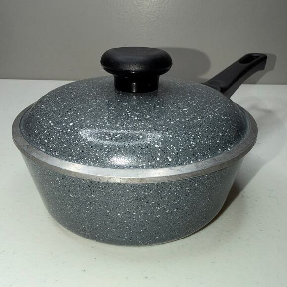 1970s Club Cast Aluminum 1 Quart Saucepan and Lid Speckled Grey Club Cooking Pan - Picture 1 of 9
